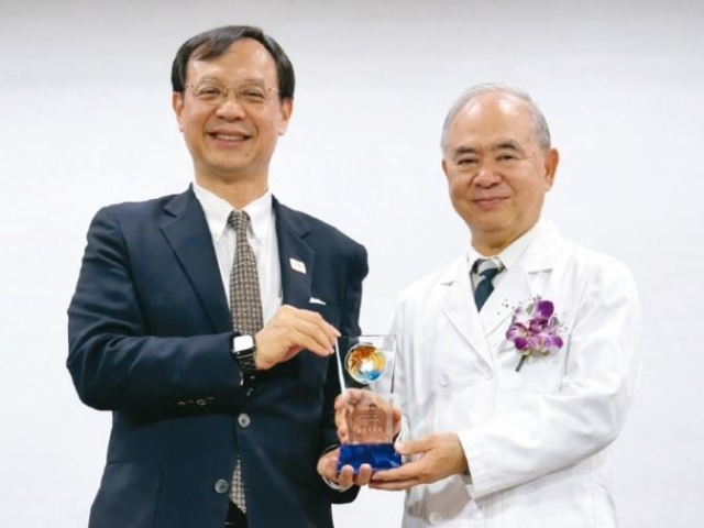 李懋華僧醫之路的因緣與成就